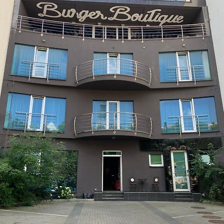 Hotel Alexander'S Nitra Bagian luar foto