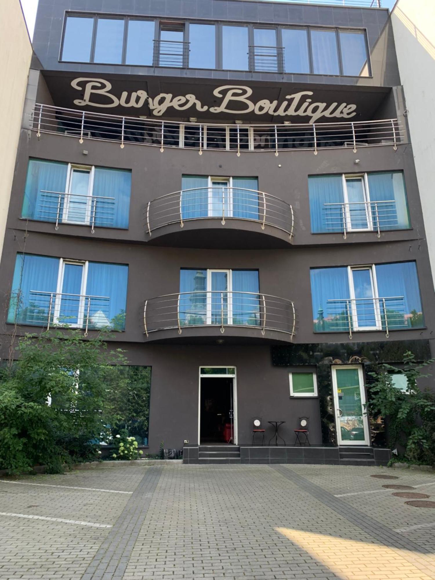 Hotel Alexander'S Nitra Bagian luar foto