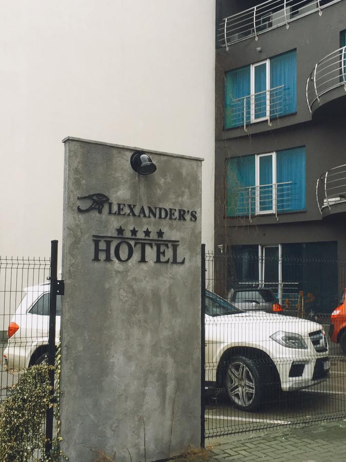 Hotel Alexander'S Nitra Bagian luar foto