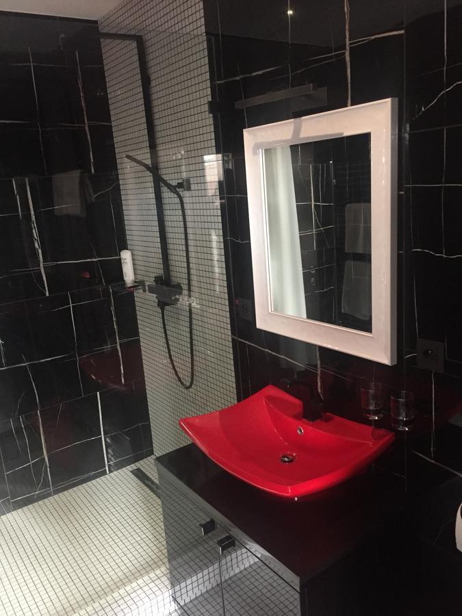 Hotel Alexander'S Nitra Bagian luar foto