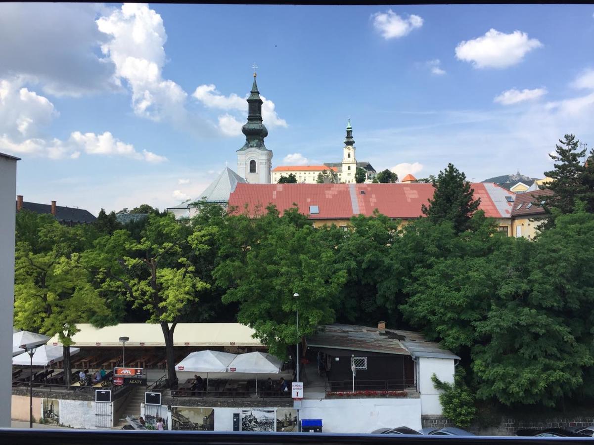 Hotel Alexander'S Nitra Bagian luar foto